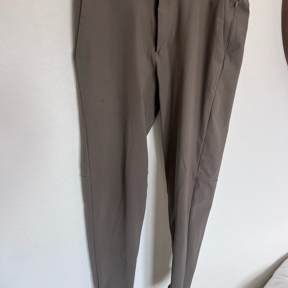 Men's Tan Pants